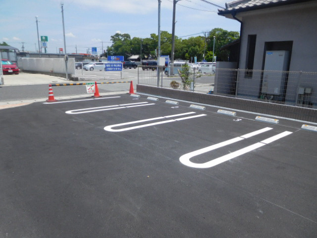 オート・プラージュの駐車場