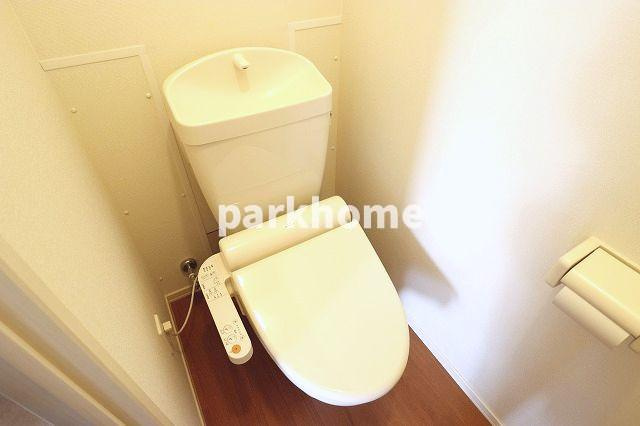 レトア朝倉のトイレ|ゆったりとした空間のトイレです
※反転の場合がございます。