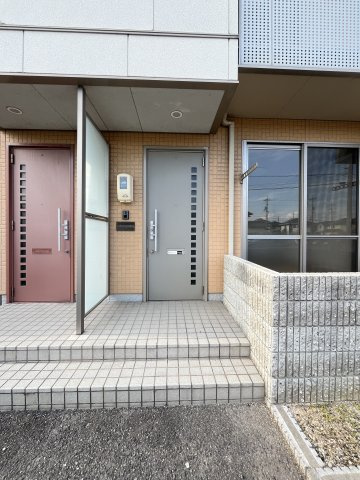 シャーメゾン大山A棟の玄関