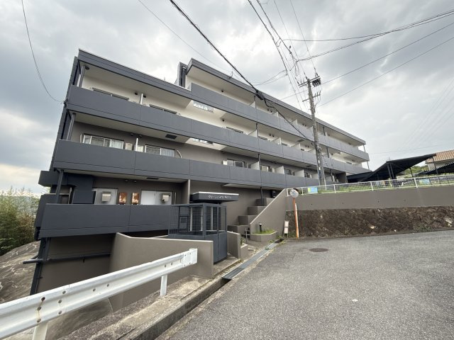 グリーンハイツ梅ヶ谷の外観