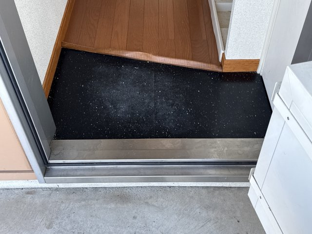 ドミール中島Ｎの玄関