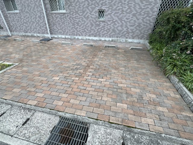 宮西パレス・壱号館の駐車場