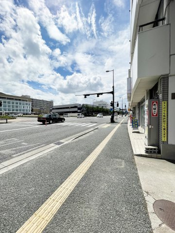 宮城ビルの周辺