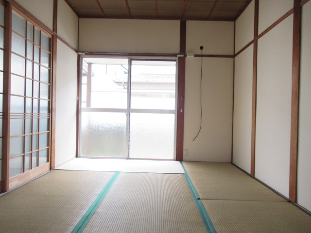 青山北2丁目井上貸家の寝室