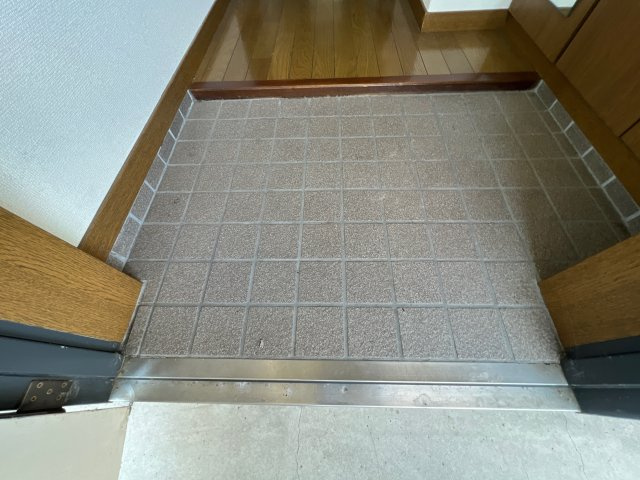 グラースガーデン今宿の玄関