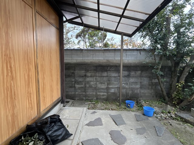 飾東町庄河口貸家のバルコニー