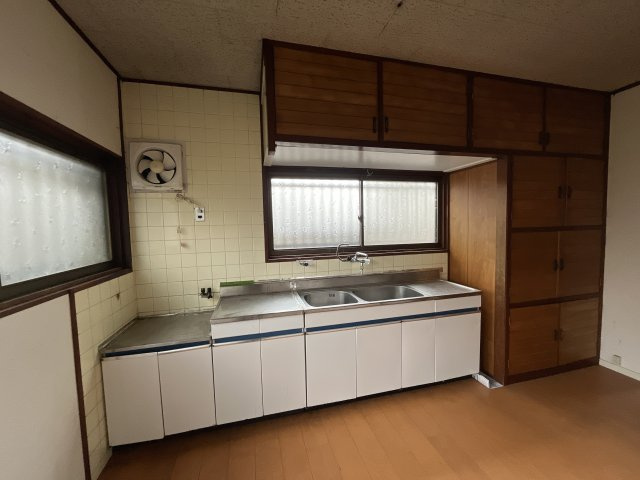 飾東町庄河口貸家のキッチン