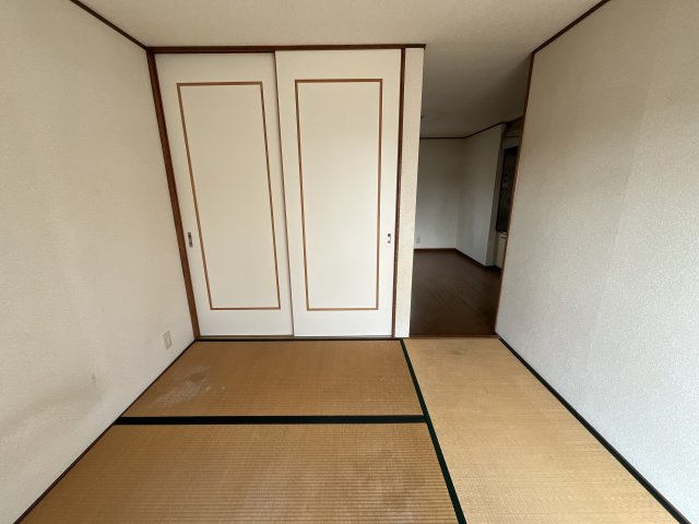 東口アパートの寝室