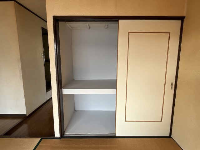 東口アパートの収納