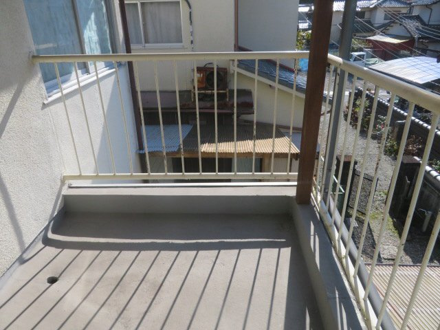 山名貸家のバルコニー