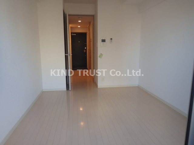 スワンズシティ南森町の居間・リビング|使いやすいリビングです