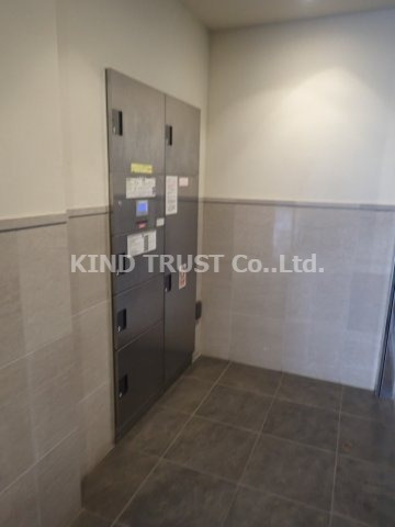 スワンズシティ南森町のその他共用部分|便利な宅配ボックスです