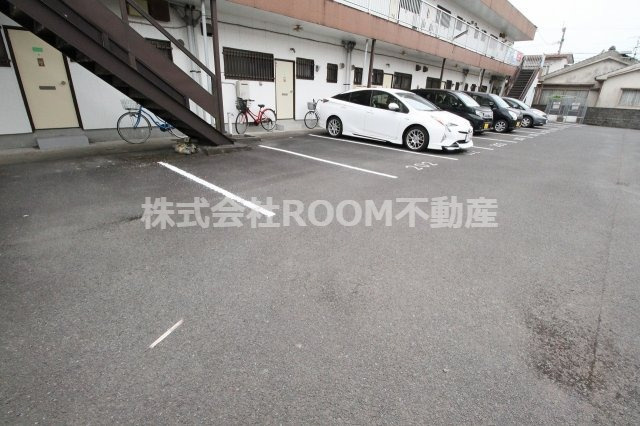 パナマンションの駐車場