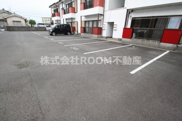 パナマンションの駐車場