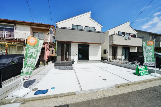 【横浜市旭区小高町131-22新築戸建て】★仲介手数料無料★（左近山小学校・左近山中学校）の外観