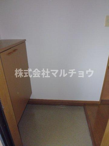 ハイツ藤谷の玄関|収納もある玄関です