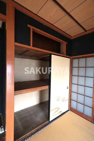 助戸新山町貸家IFの収納