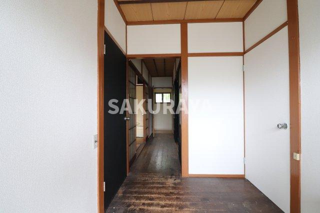 助戸新山町貸家IFの玄関