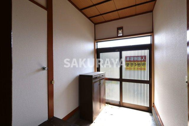 助戸新山町貸家IFの玄関