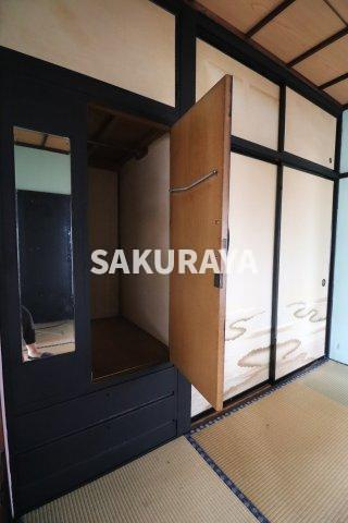 助戸新山町貸家IFの収納
