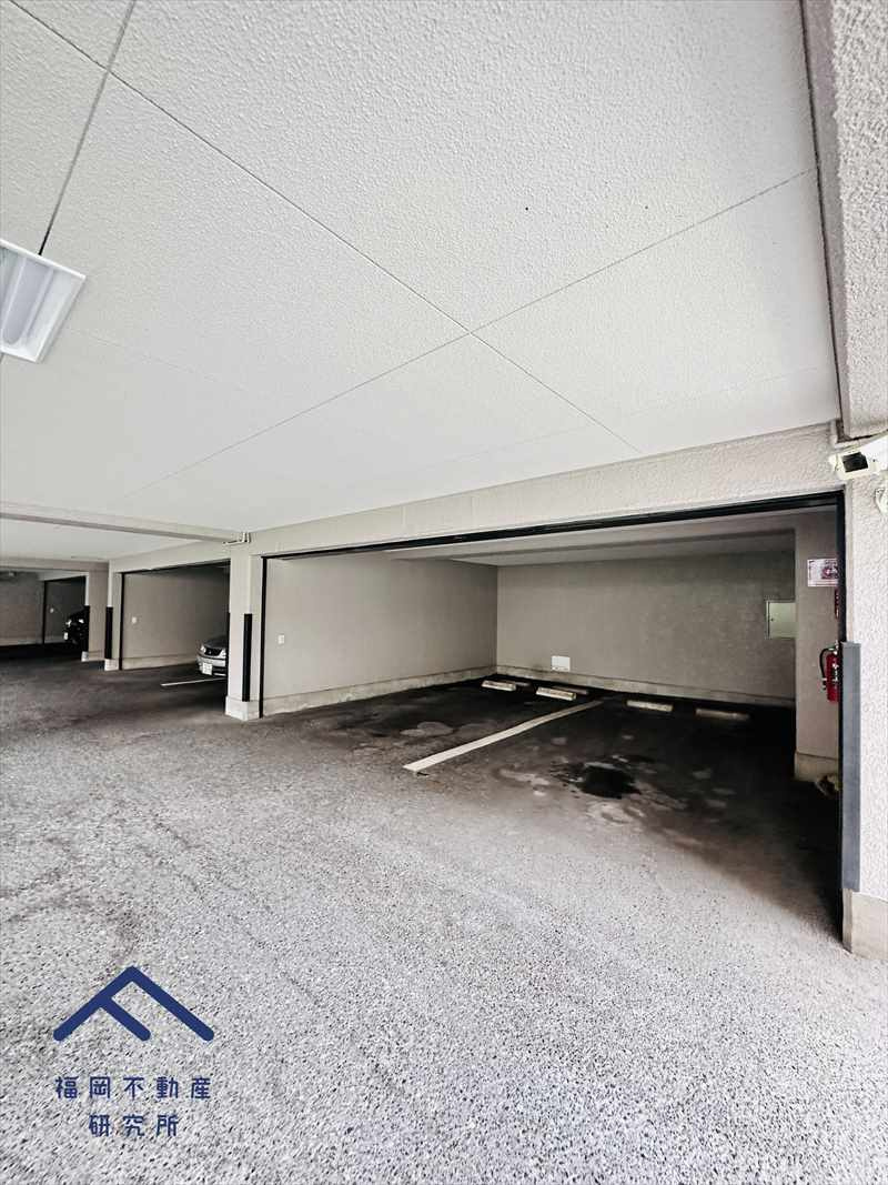 薬院パークホームズの駐車場