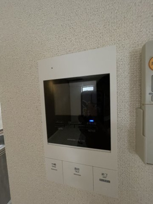 【セキュリティ】 | フジパレス瑞光駅東 | モニター付きインターホンです
