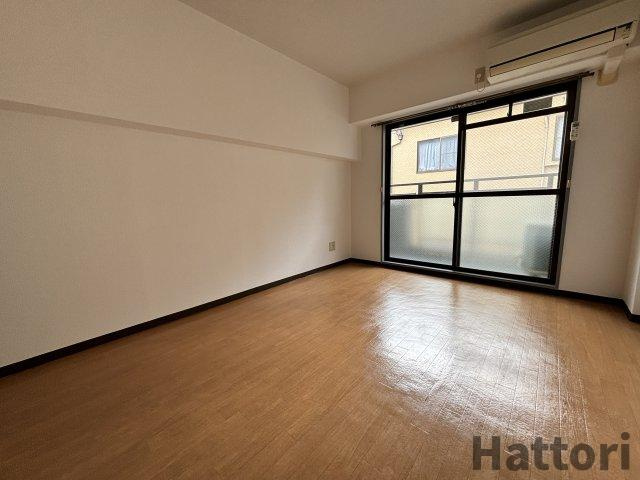 プチハイツ服部の居間・リビング