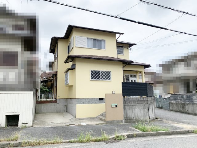 神戸市西区上新地２丁目　中古戸建の前面道路含む現地写真