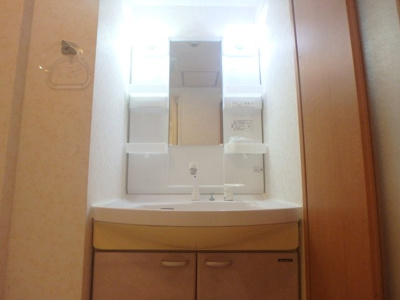【洗面所】 | カンファ高木西 | 明るい洗面所です