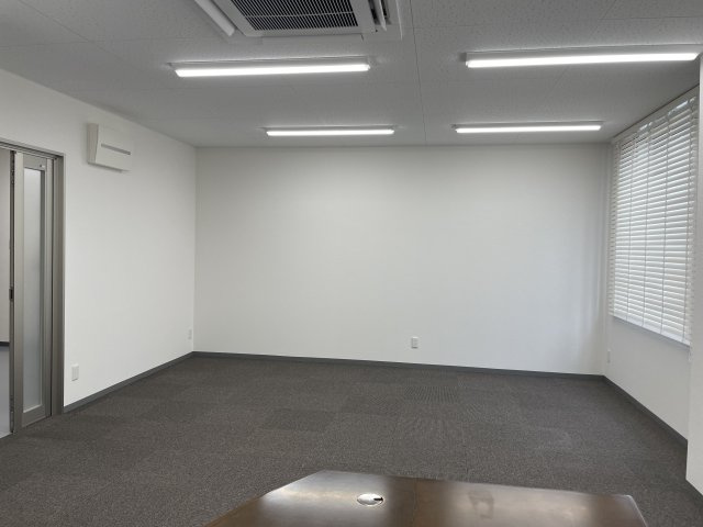 津山市北町　貸店舗・貸事務所の内装