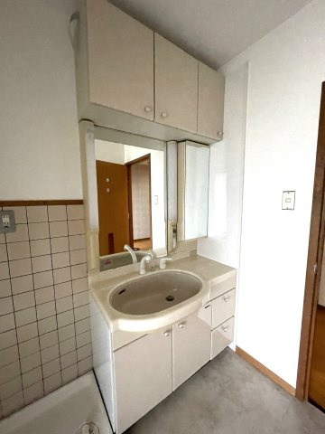 津山市北町 3SLDKの独立洗面台