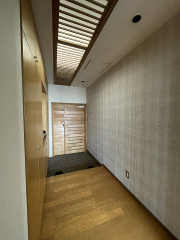 津山市北町 3SLDKの玄関