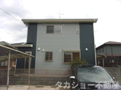 【外観】 | 市原市辰巳台東四丁目　中古戸建 | 駐車場は楽々3台駐車可能です!!