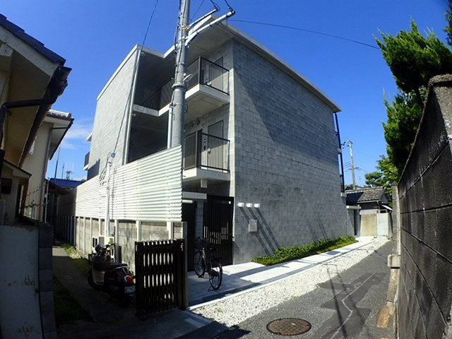 ピアスアパートの外観