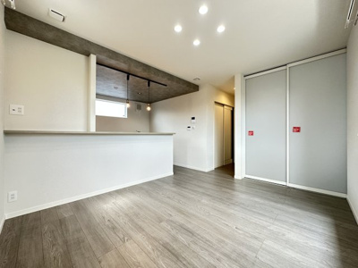 【居間・リビング】 | DCR若松町 | ※同物件、同タイプ、間取り反転のお部屋です