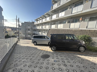 【駐車場】 | クリオ上永谷壱番館 | 駐車場です。