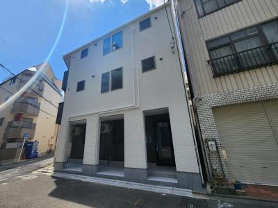 京都グランデ二条駅南の外観