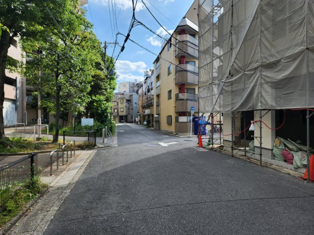 京都グランデ二条駅南の周辺|前面道路