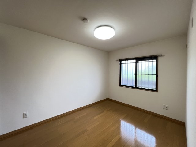 T.K Mansionの居間・リビング|北洋室6帖