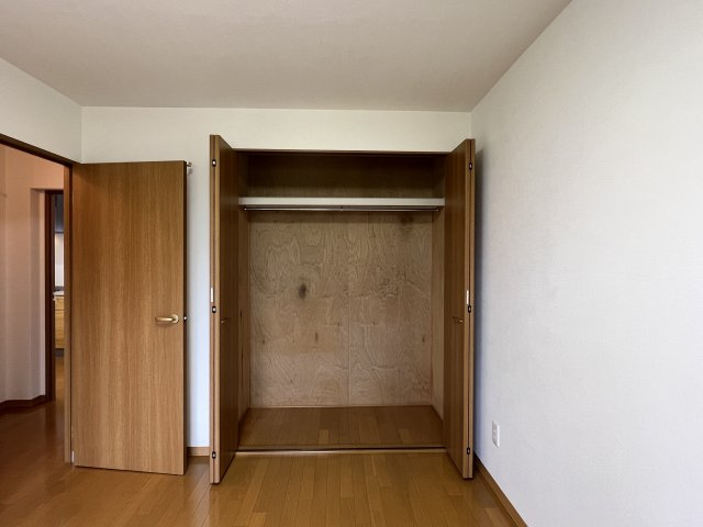 T.K Mansionの収納|北洋室クローゼット