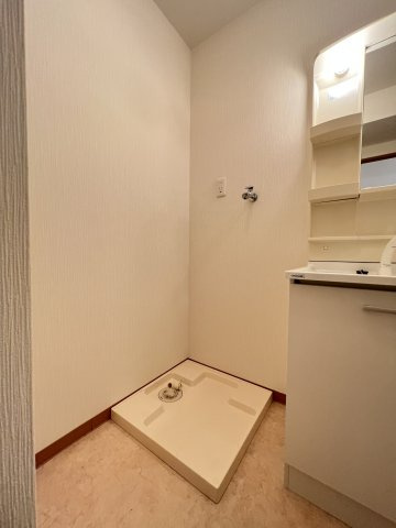 T.K Mansionの洗面所|洗濯機置き場