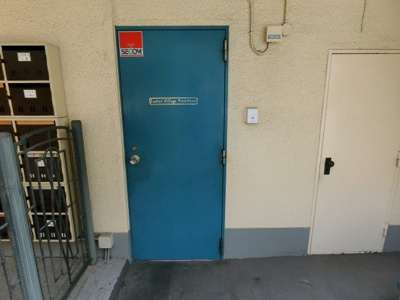 【エントランス】 | レディースビレッジヨシトモ