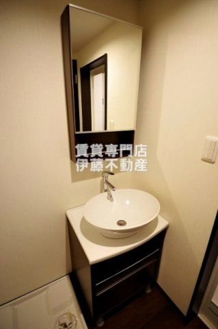 Creo Baker庄内通の洗面所