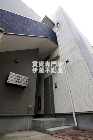 Creo Baker庄内通のエントランス