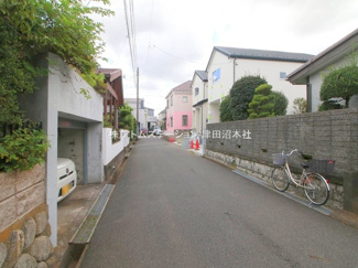 【前面道路含む現地写真】