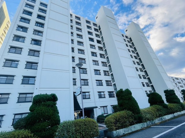 嵐山ロイアルハイツの外観