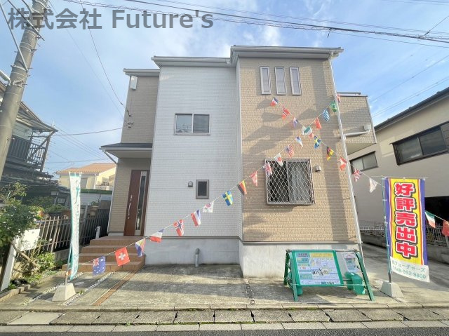 三郷市戸ケ崎3丁目　中古戸建の外観|2015年11月築の築浅中古戸建
