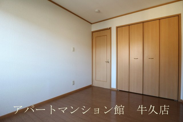 フラワ　Ｉの寝室