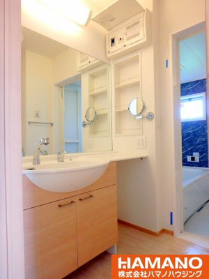 【独立洗面台】 | ディアコート | 独立洗面台、朝の身支度には欠かせません