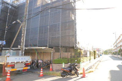 【外観】 | ライオンズマンション京王南大沢 | マンションの外観は非常に重要なポイントです！外観の善し悪しは資産価値に大きな影響を与えます。外観のいいマンションを購入することで、高値で売却がしやすく、買い手が見つかりやすいというメリットがあります。